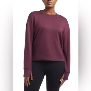 Danskin Super Soft Crew Neck Sweater 🤍🖤✨
NWT